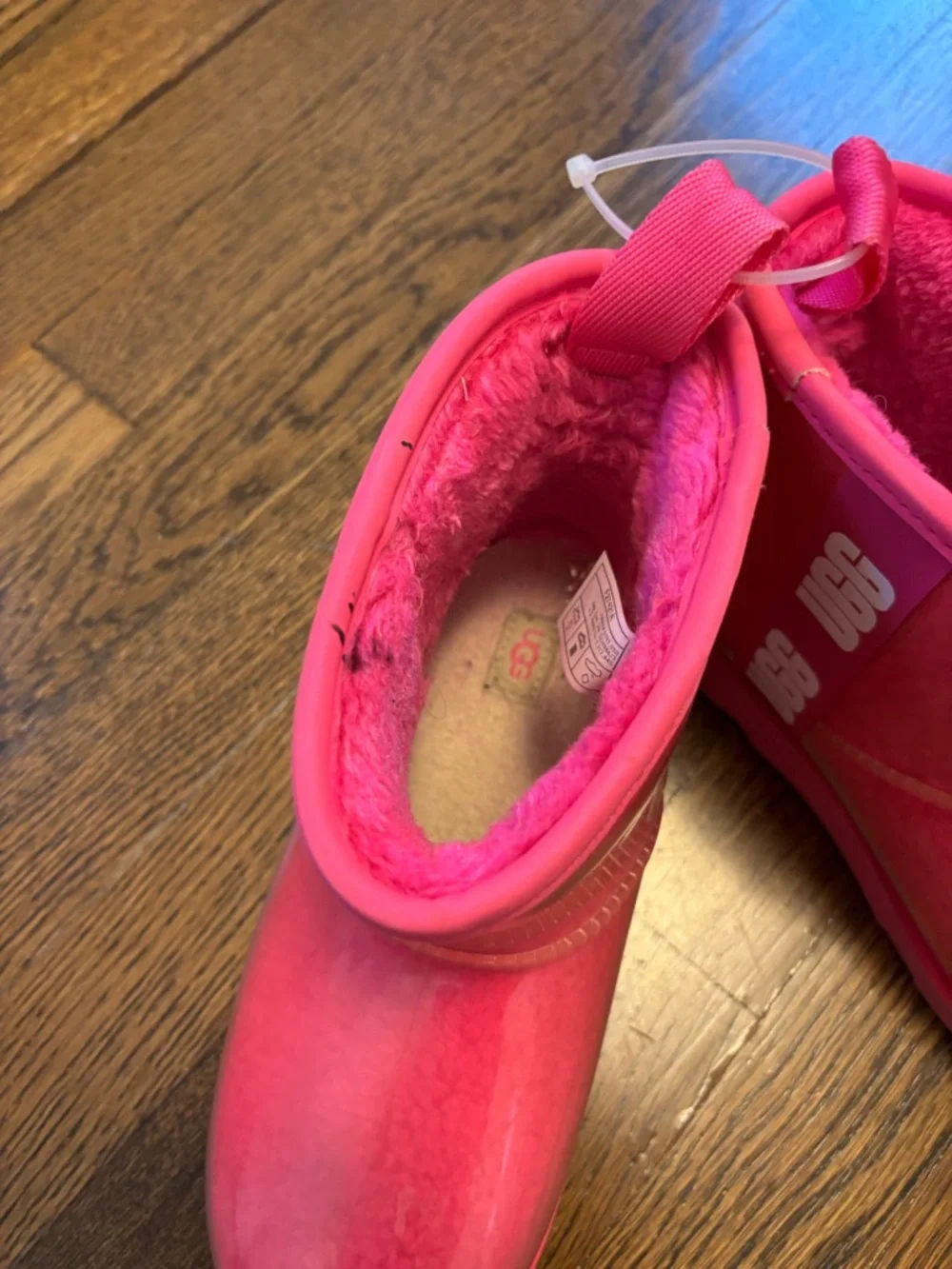 UGG Kids Classic Mini II Shearling Rain Boots Pink Size 3 Waterproof